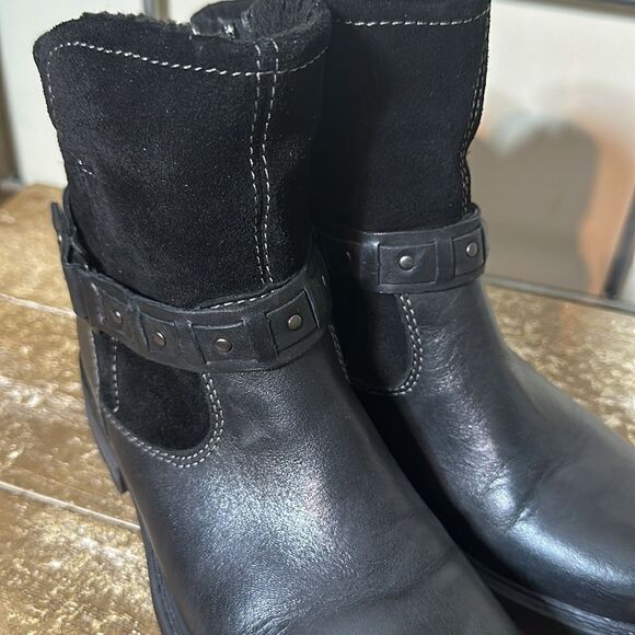 Leather and suede boots size 6 1/2 women’s - Picture 4 of 7